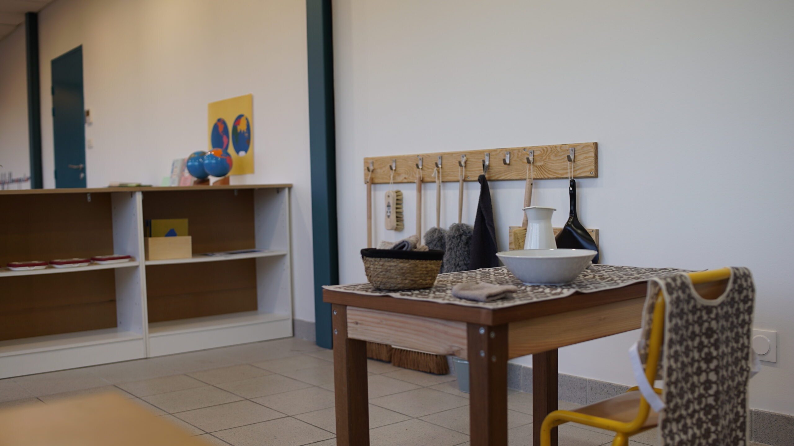 découvrez l'école montessori de bordeaux, un établissement innovant qui propose une pédagogie adaptée aux besoins de chaque enfant. inscrivez votre enfant dans un environnement d'apprentissage stimulant, où l'autonomie et la créativité sont au cœur de l'éducation.