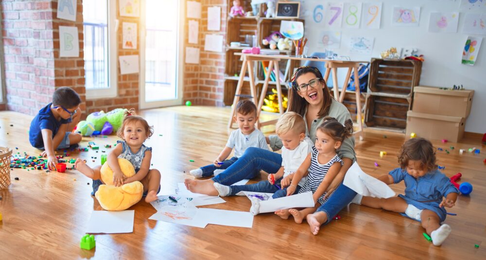 découvrez notre guide complet sur l'école montessori, un modèle éducatif innovant qui valorise l'autonomie et le respect du rythme de chaque enfant. apprenez les principes fondamentaux, les avantages de cette méthode d'apprentissage et comment choisir l'école idéale pour votre enfant.