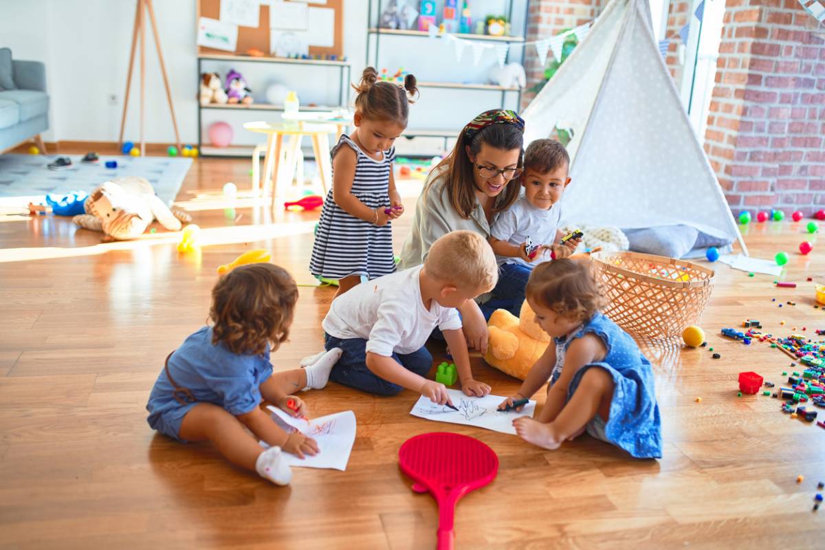 découvrez la méthode montessori, une approche éducative centrée sur l'enfant qui favorise l'autonomie, la créativité et le respect du rythme d'apprentissage de chaque élève. apprenez comment cette méthode innovante transforme l'éducation traditionnelle en un environnement d'apprentissage stimulant et épanouissant.