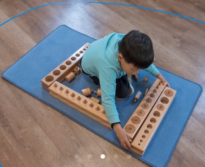 découvrez notre école montessori bilingue à rueil-malmaison, où l'éducation bienveillante et la méthode immersive favorisent l'épanouissement des enfants. offrez à votre enfant un environnement stimulant pour apprendre, explorer et grandir dans deux langues.