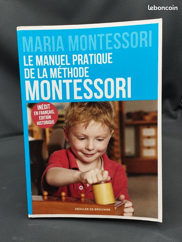 découvrez notre guide complet sur la méthode montessori, qui vous offre des conseils pratiques pour appliquer cette pédagogie innovante dans l'éducation de vos enfants. apprenez à encourager leur autonomie, leur créativité et leur désir d'apprendre grâce à des techniques adaptées à chaque âge.